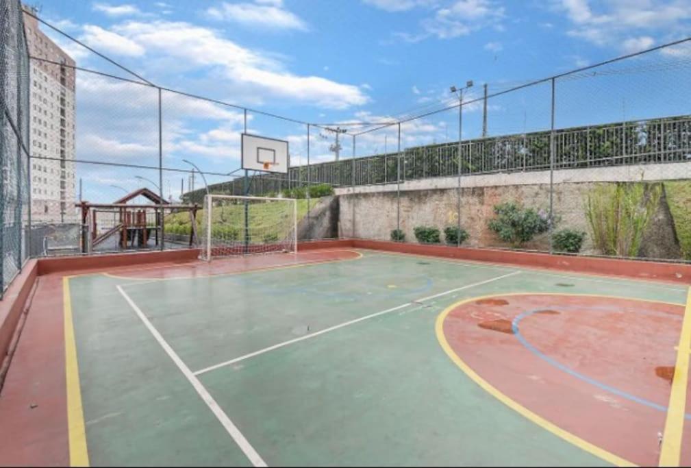 2 Quartos Aconchegante Estacionamento Apartamento